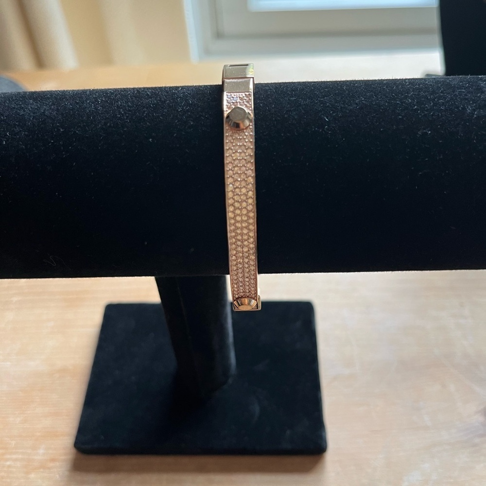 Michael Kors Rose Gold Pave Stone Hinged Bangle/Bracelet Clear Crystals 6.75 In. - Picture 7 of 12
